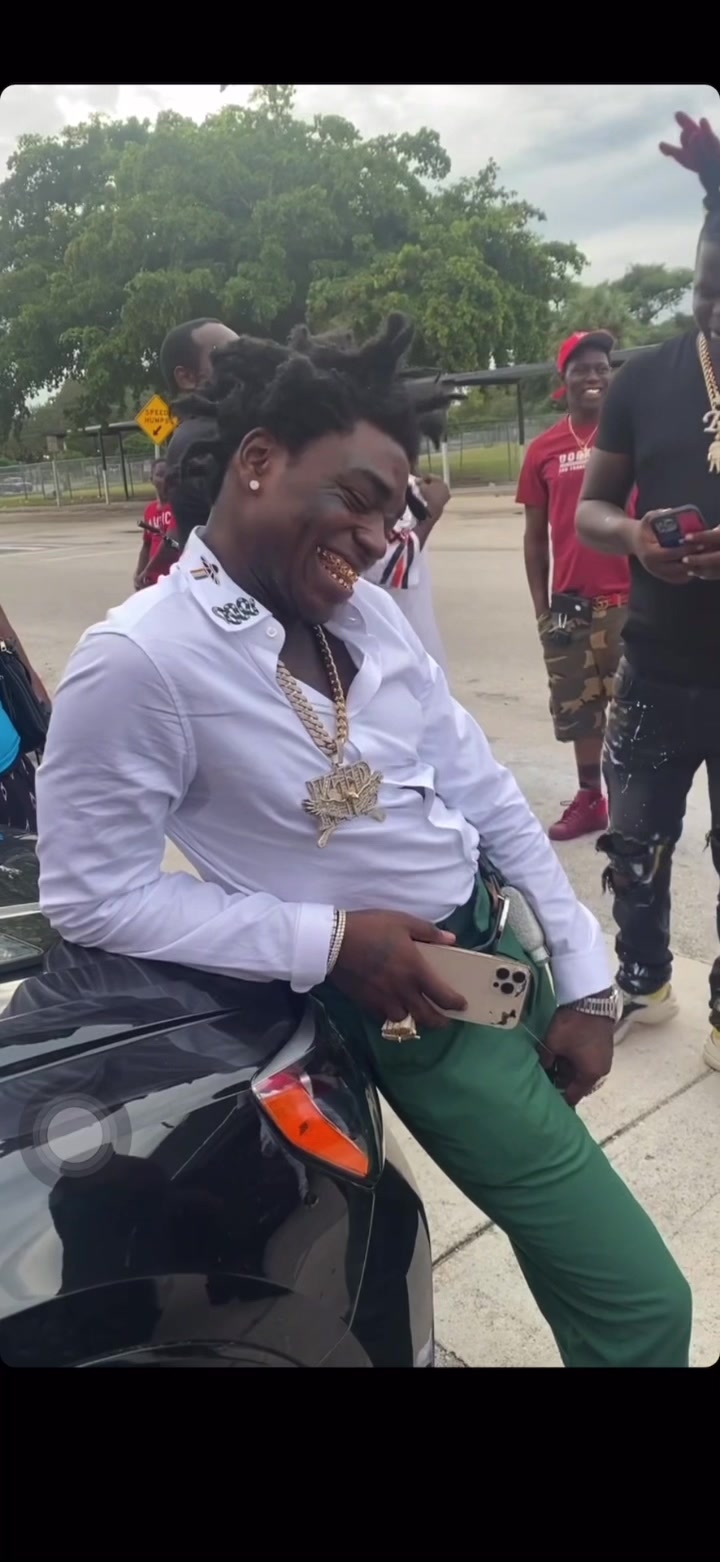 @Ran$om