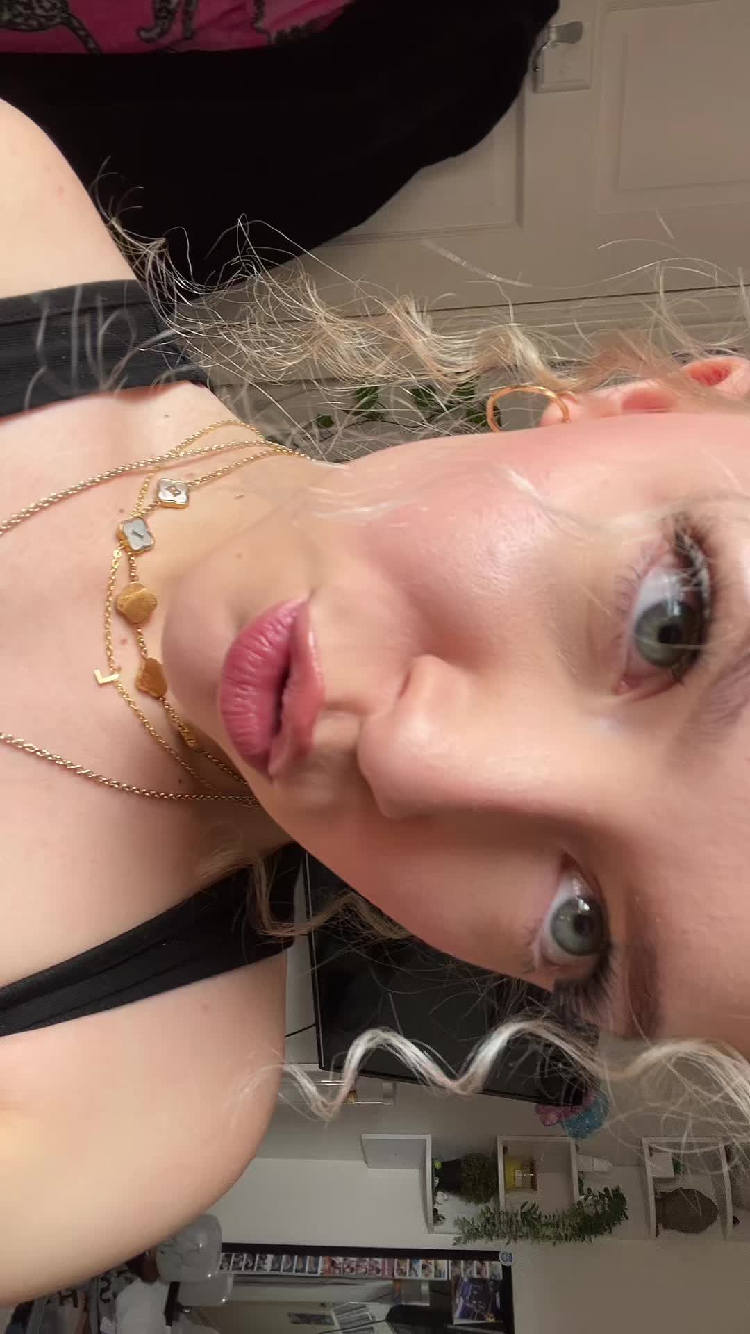 @itsLexie