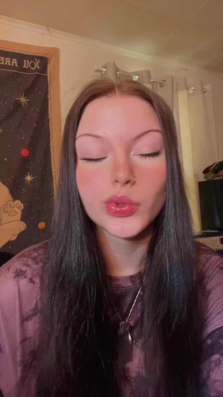 @Maddie🌙🥀⛈️