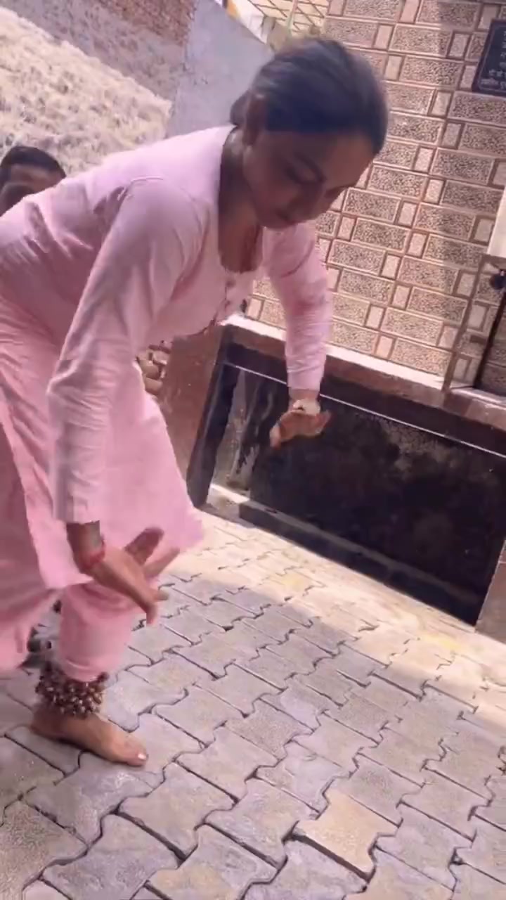 @ishuuu😌
