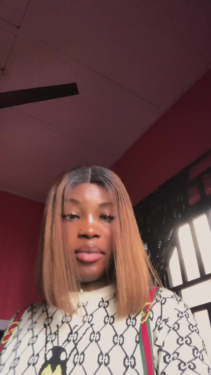 @Stephanie🦋