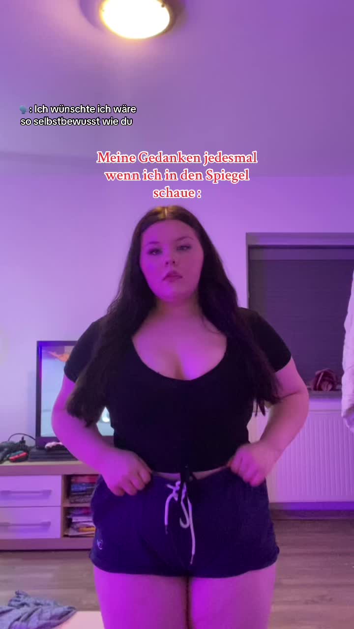 @𝕷𝕬𝖀𝕽𝕬 <3