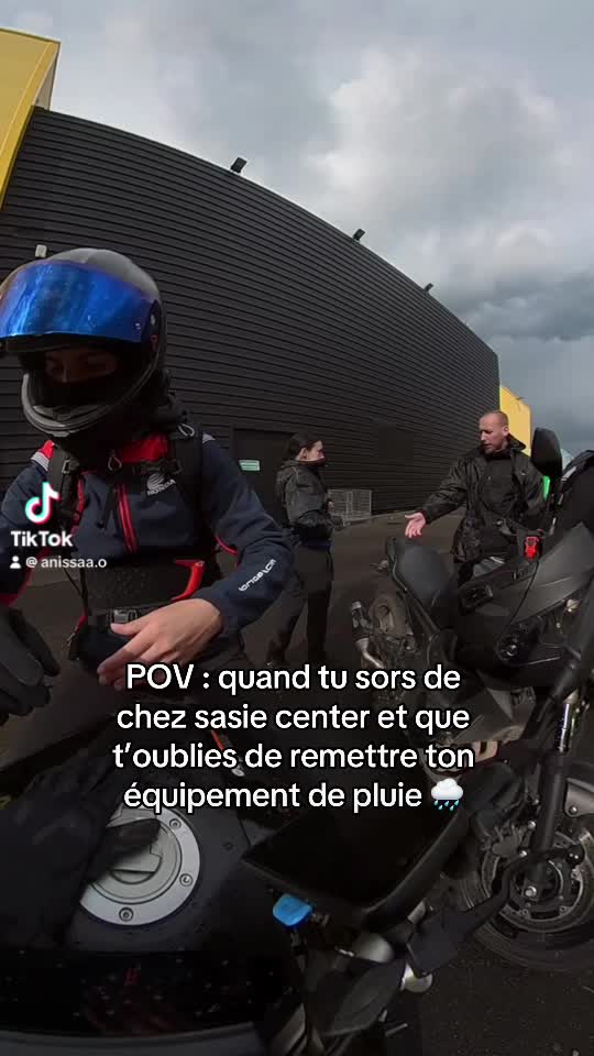 @Anissa 🏍