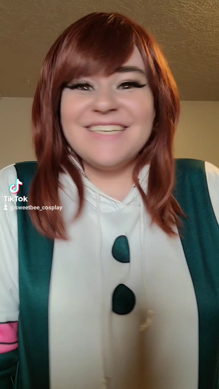 @sweetbee_cosplay