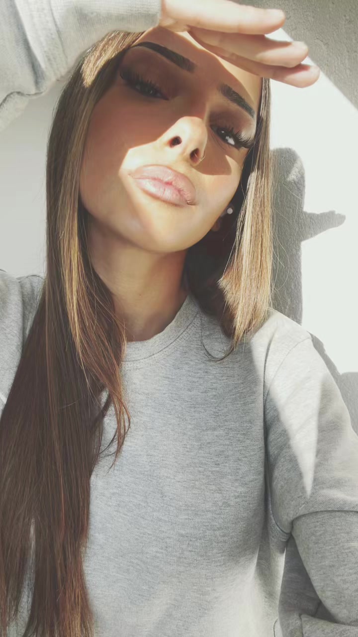 @𝐟