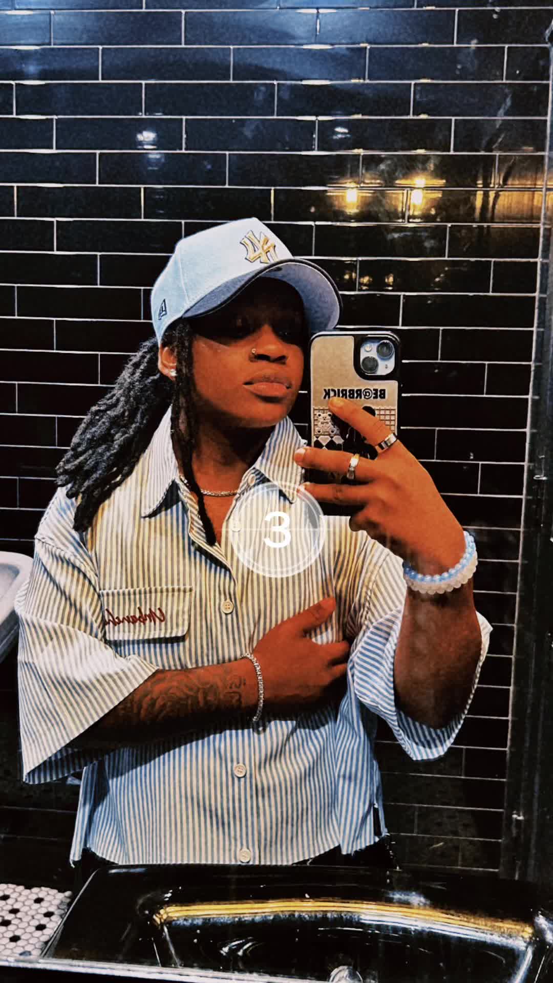 @Shay 💙🥶🦋