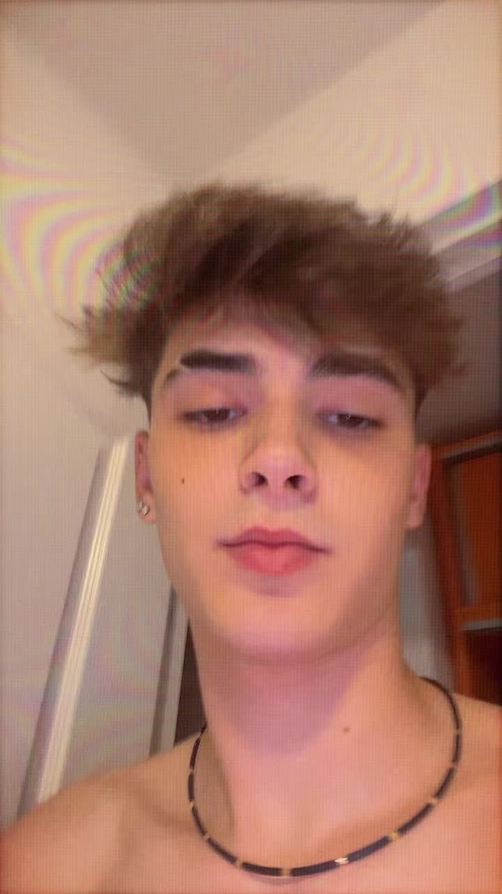 @carloskrl