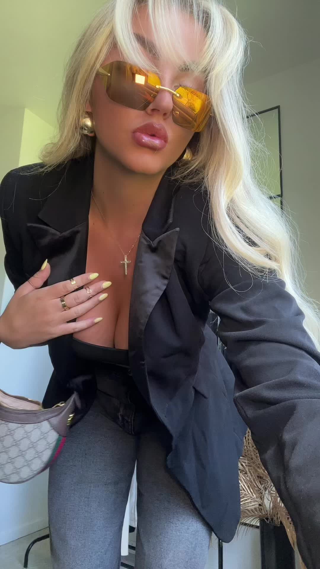 @💋