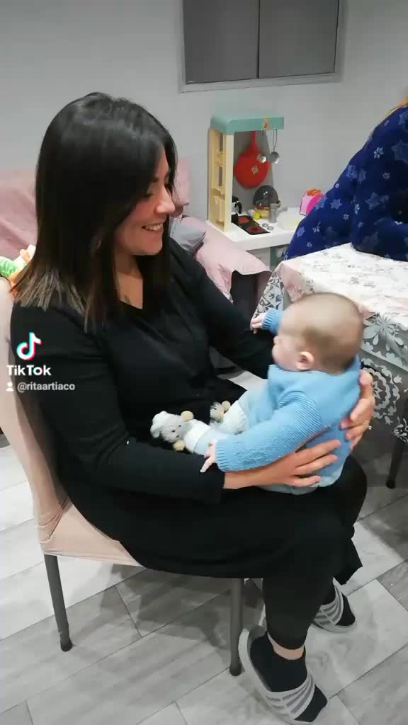 @Rita Artiaco