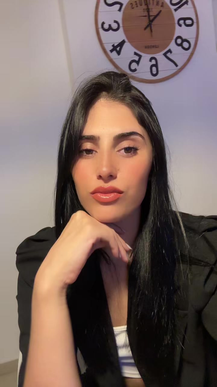 @𝓓𝓮𝓵𝓯𝓲 𝓬𝓪𝓶𝓲𝓷𝓸