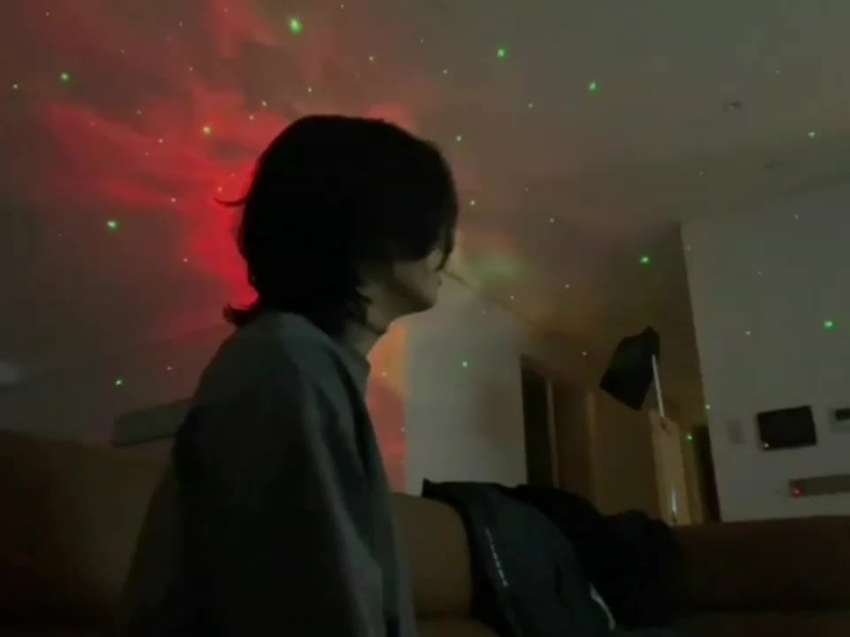 @✦