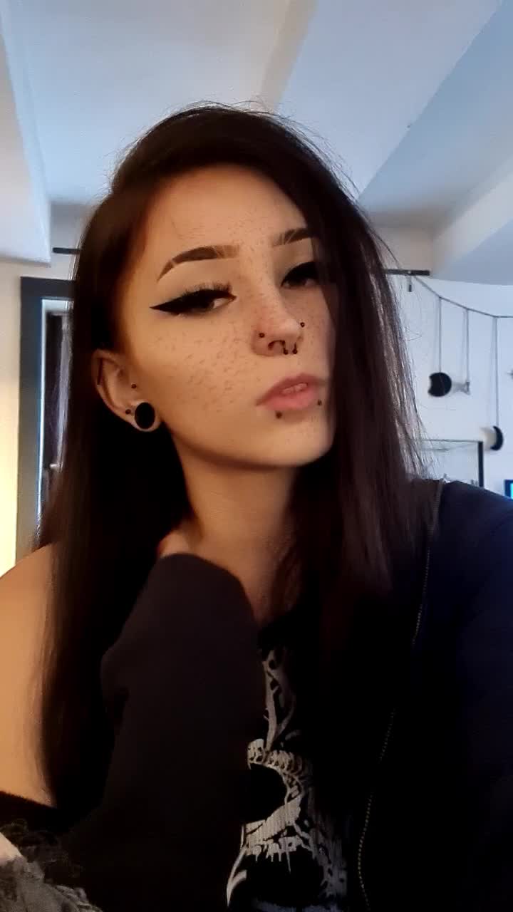 @Aazura