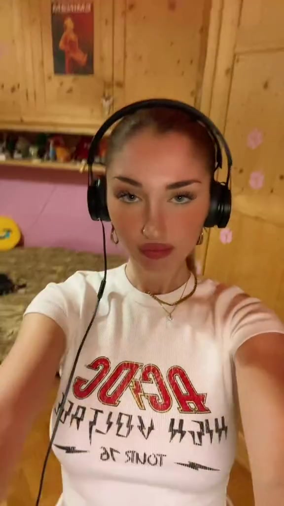 @ʎsuɐᴉƃ