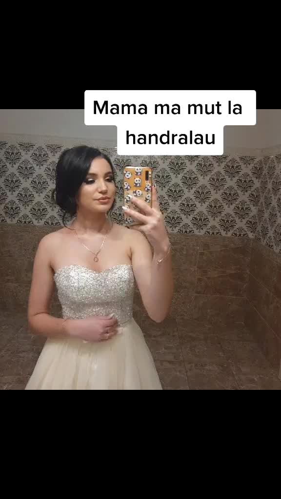 @🎀𝔞𝔫𝔡𝔯𝔢𝔢𝔞🎀