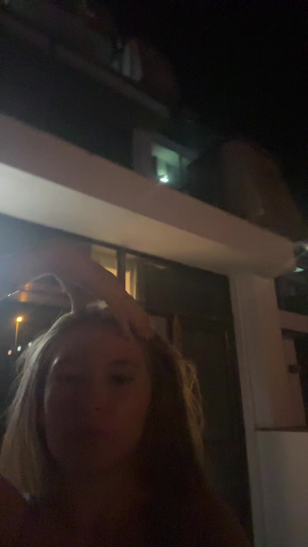 @𝐜𝐚𝐫𝐥𝐲𝐜𝐨𝐰𝐚𝐧🖤