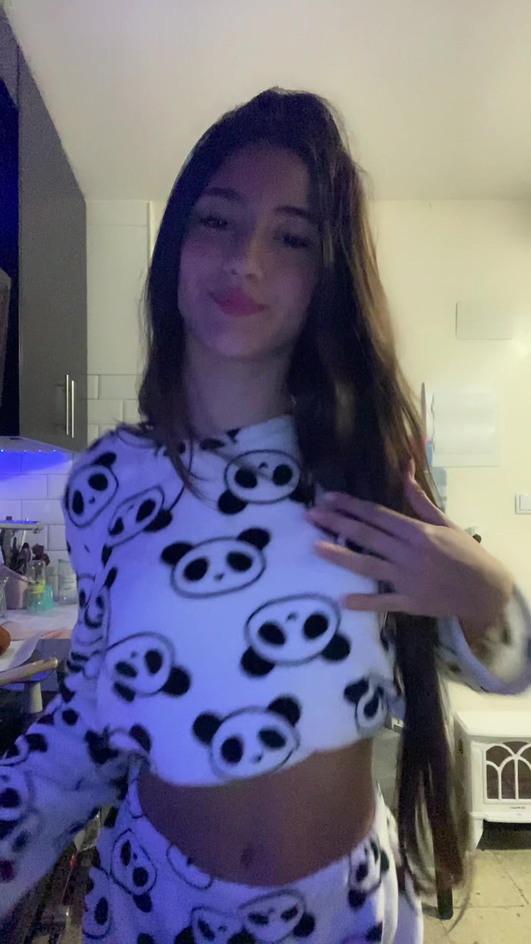 @🦦