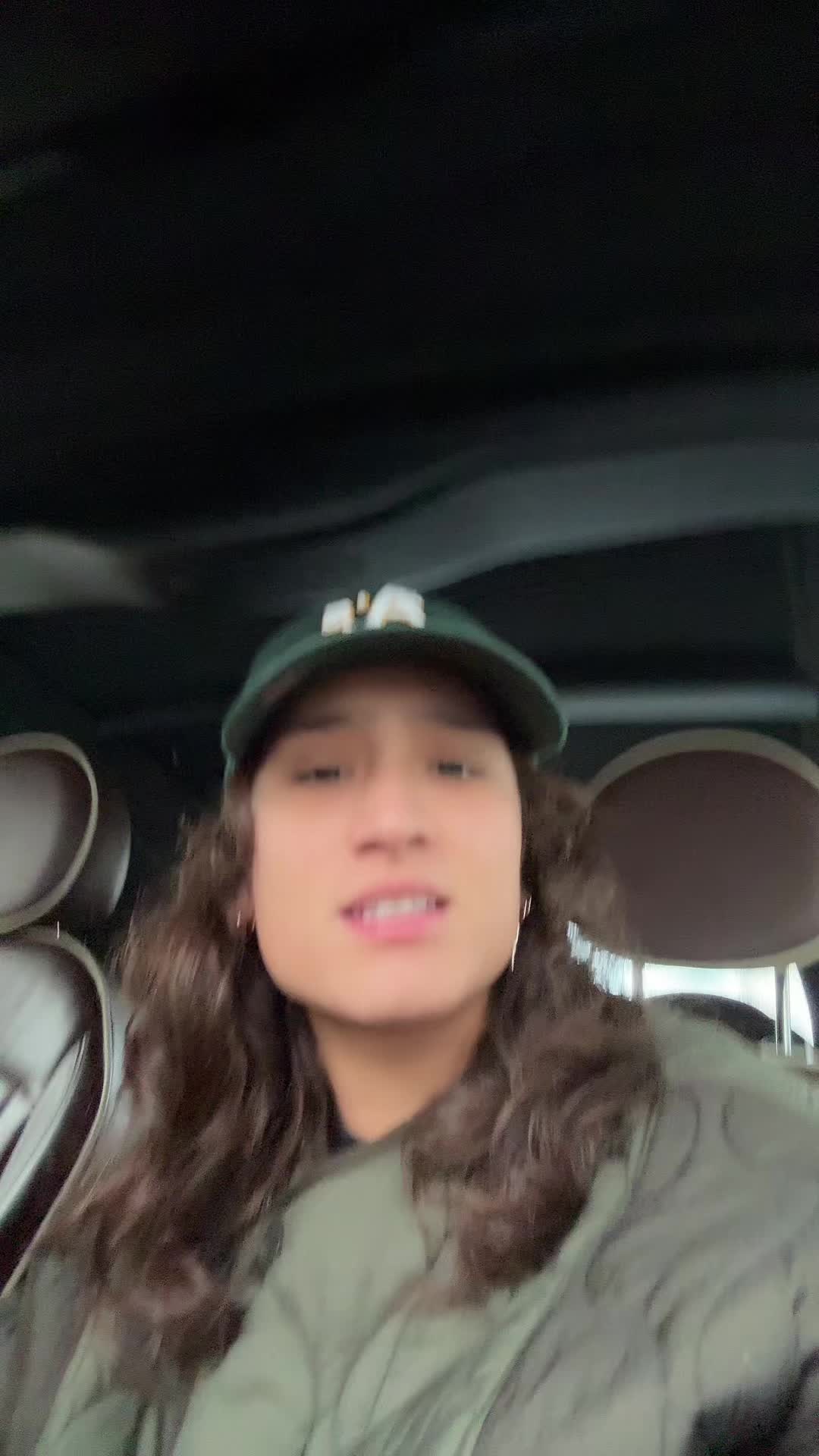 @Valeria