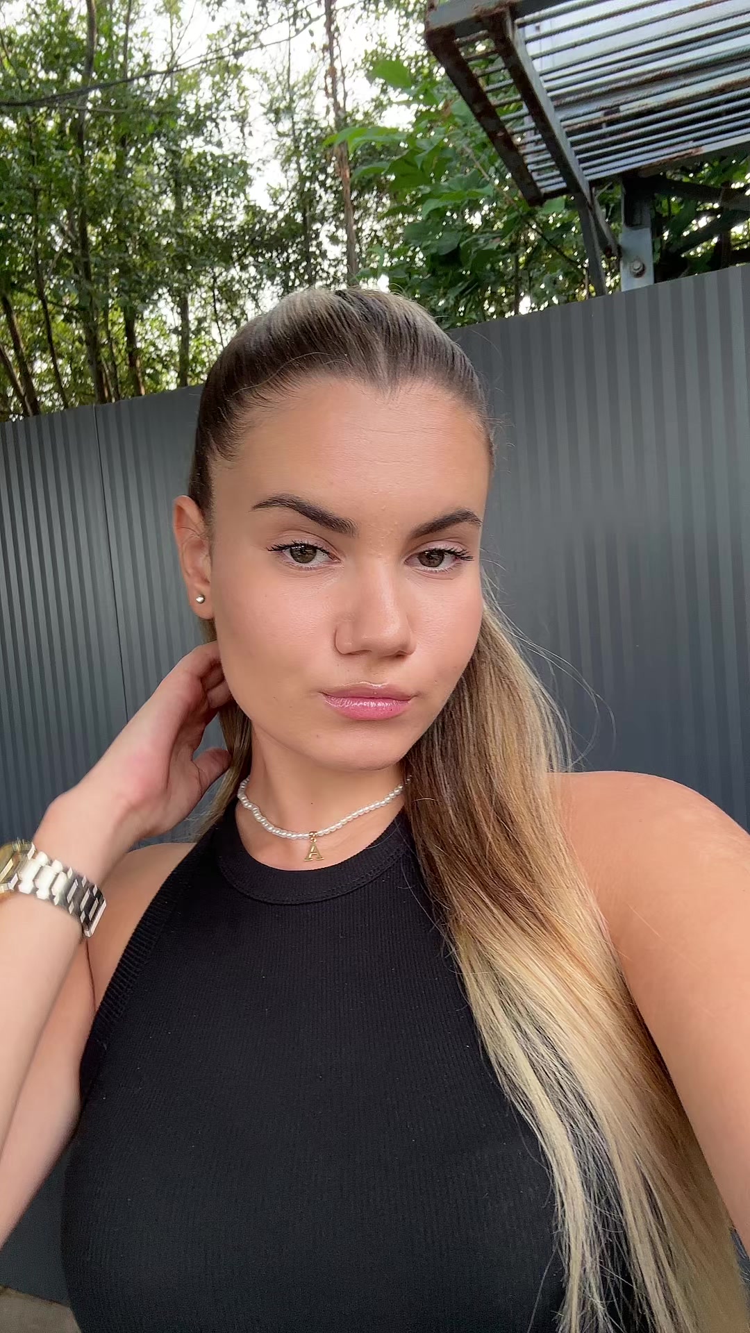 @Aviii