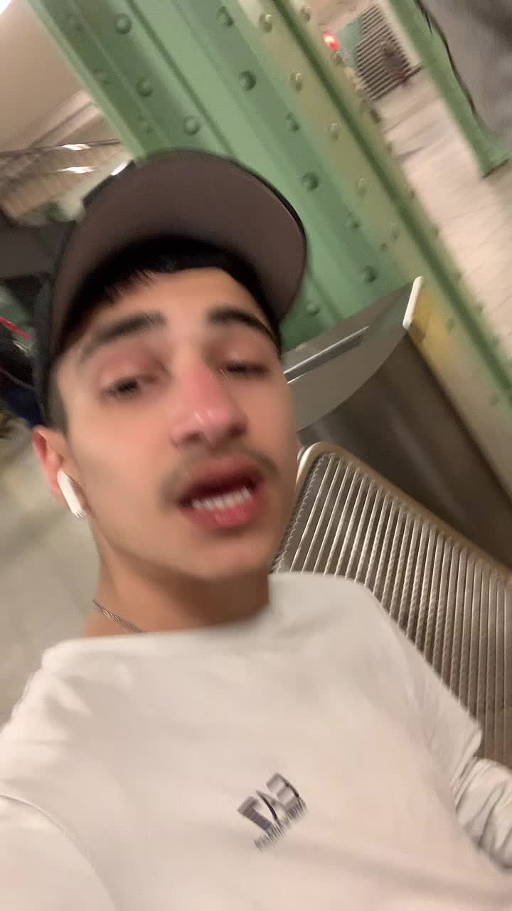 @…