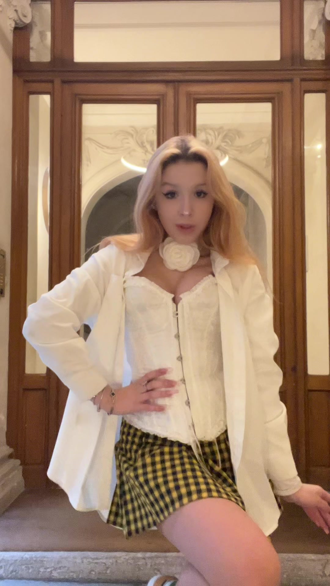 @monwitchh