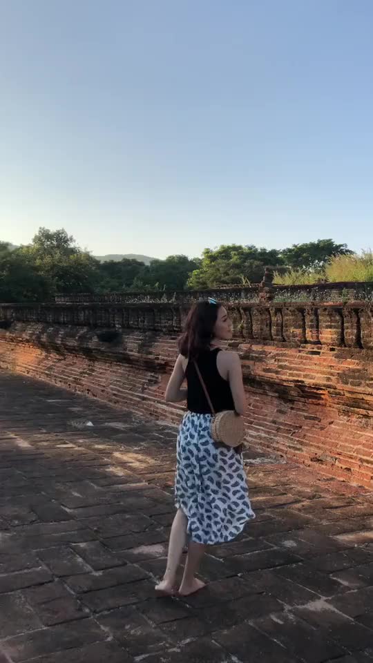 @Shwe 🌻🌷