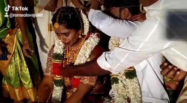 @Dimple Gayu 💞 velu