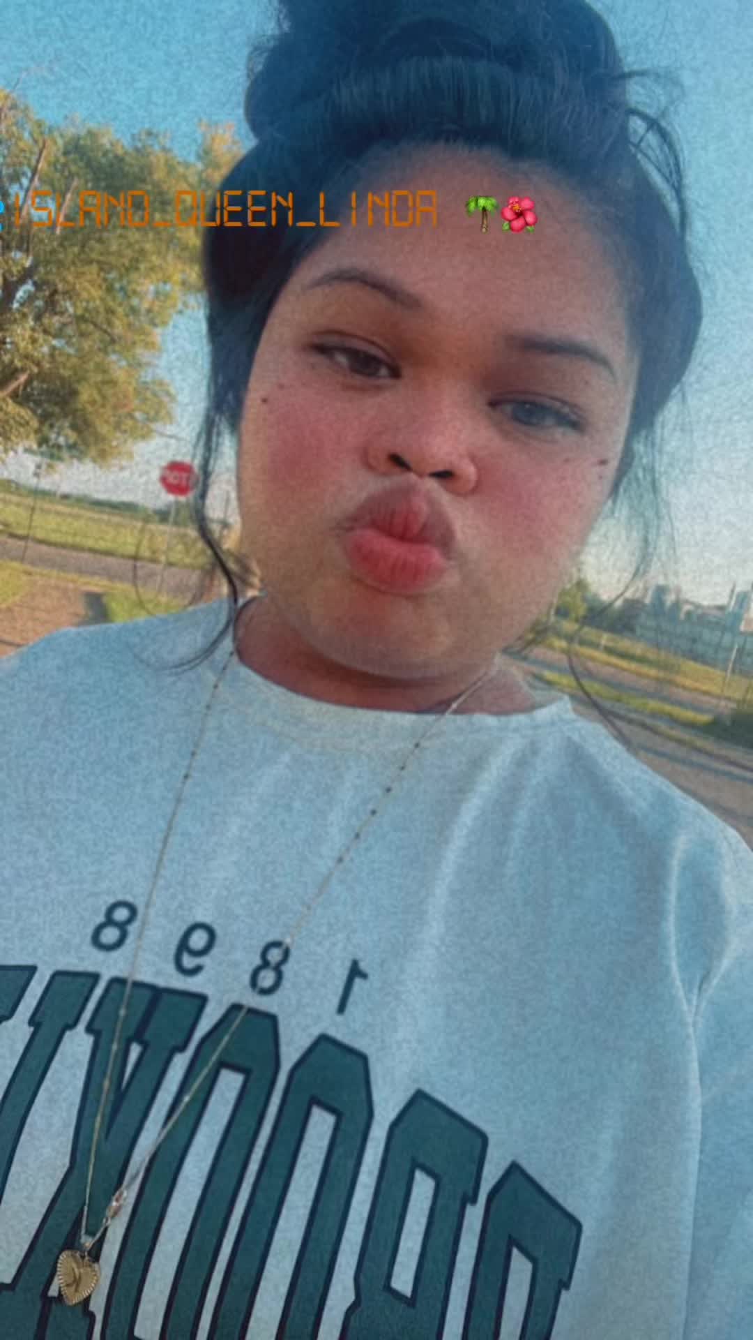 @Yo_Queen_Serlinda👑
