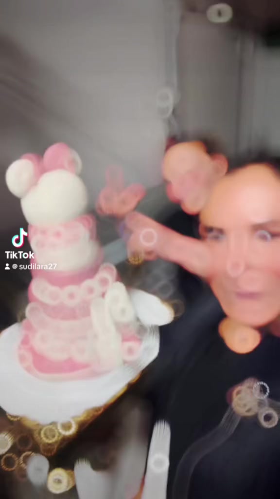 @Dilara YKMA TORTENWELT 🎂🍰🧁