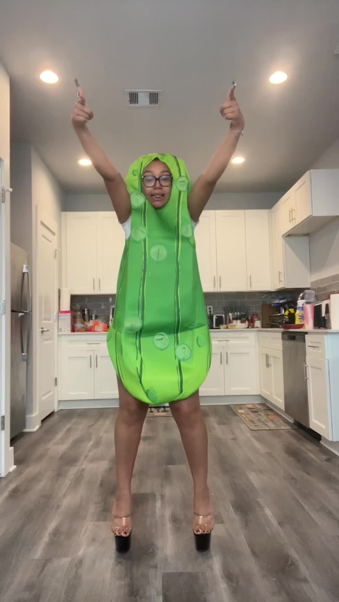 @notcaileneasely