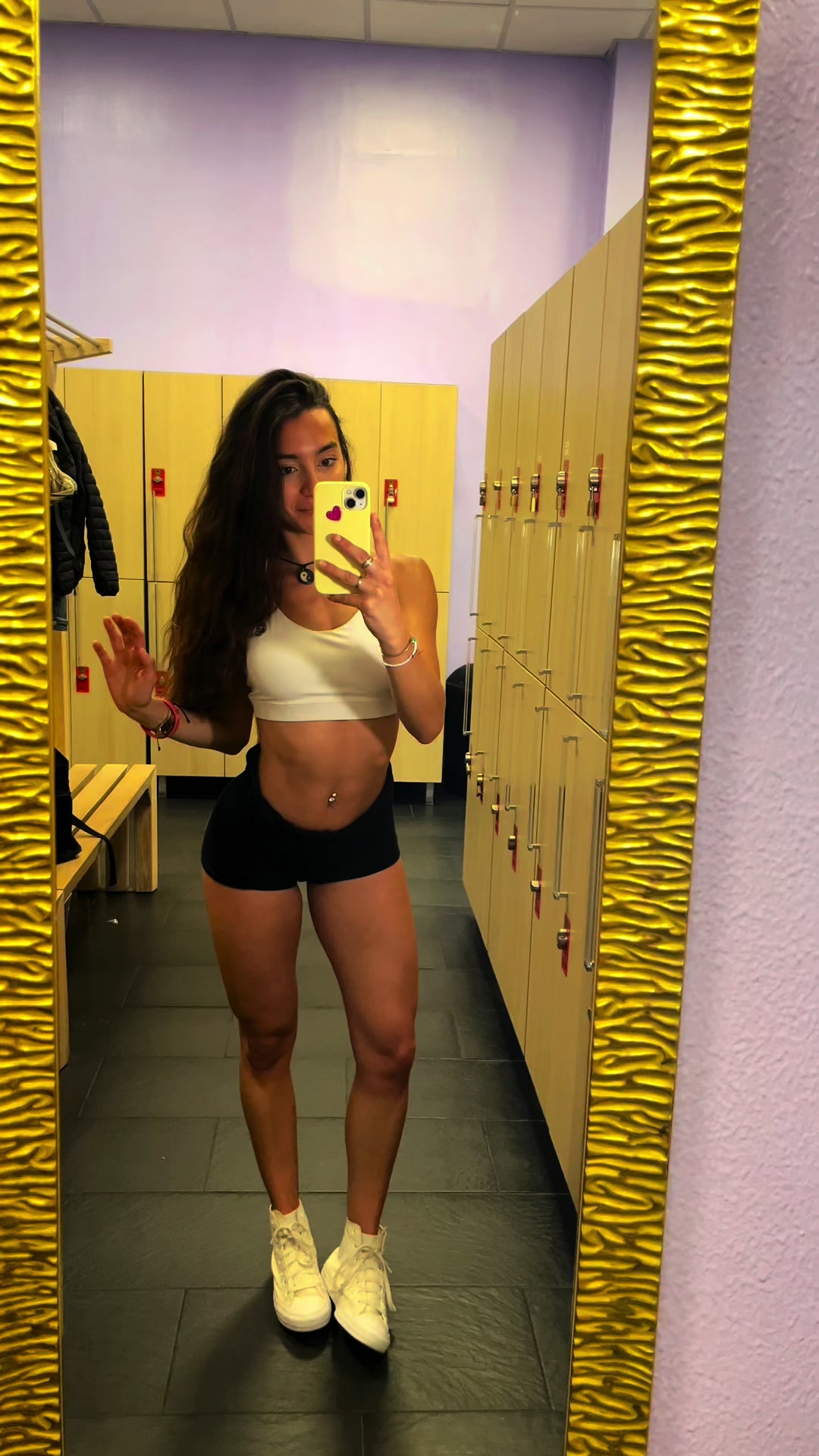 @Elenoski