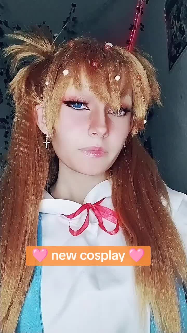 @°•★{<3 }★•°