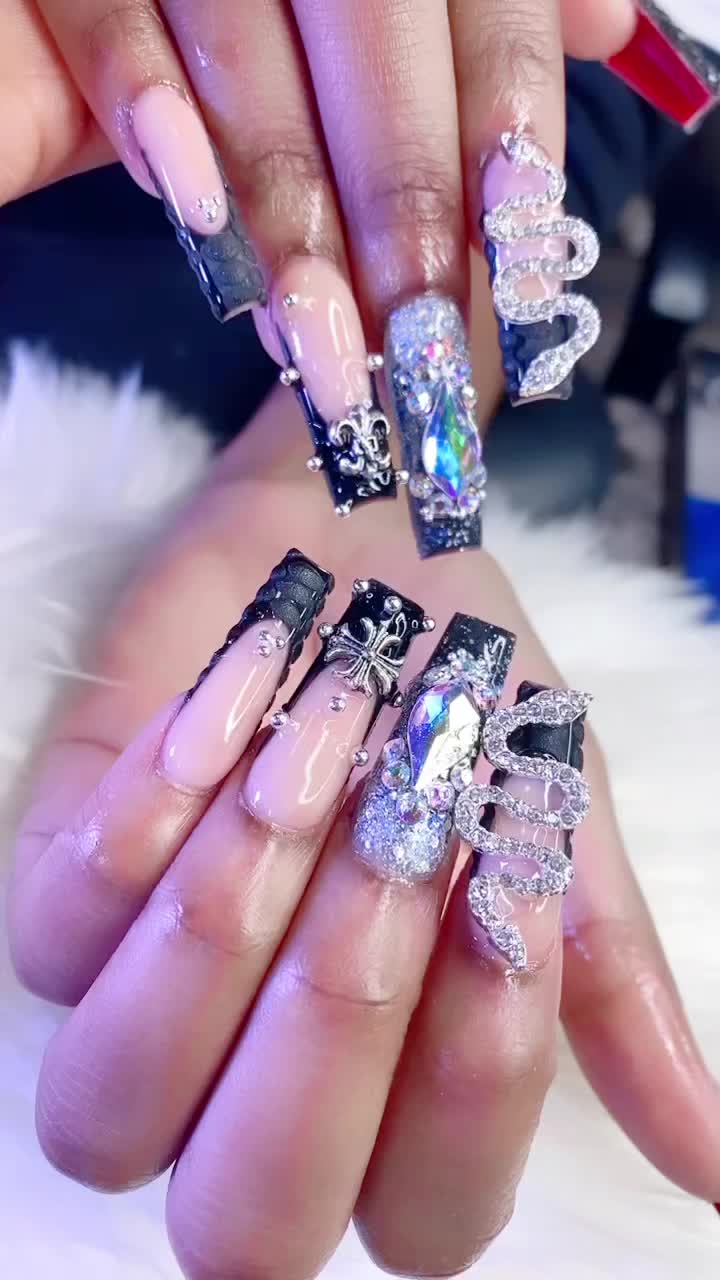 @Dimplesnailsbar