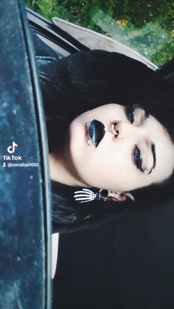 @🖤Coraline Burton🖤