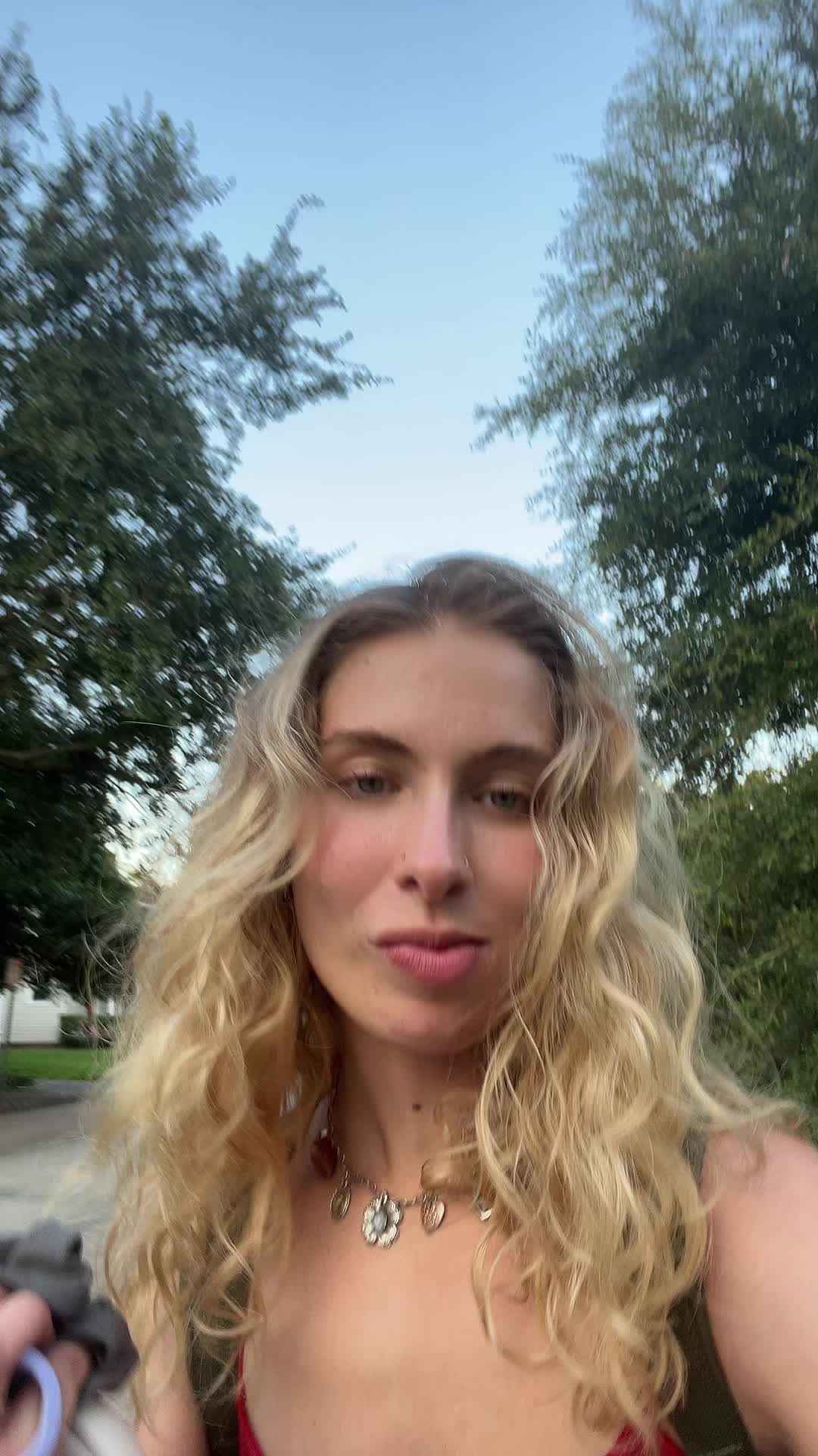 @justineybeany