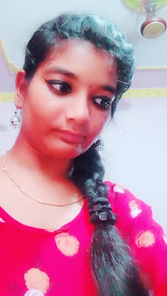 @geethu- selfie33