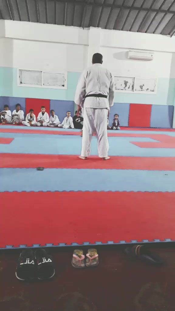 @Ilias Miataf