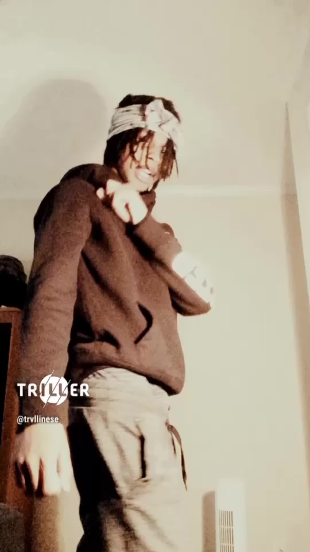 @trvllinese