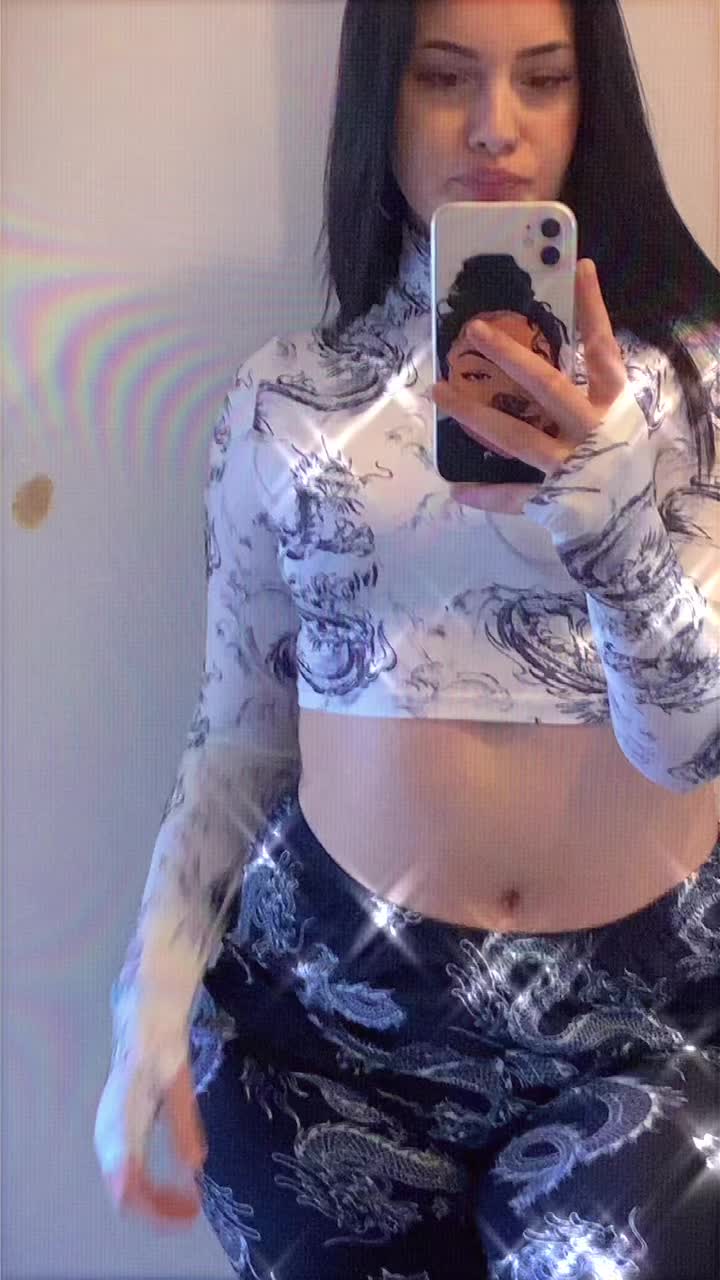 @🖤