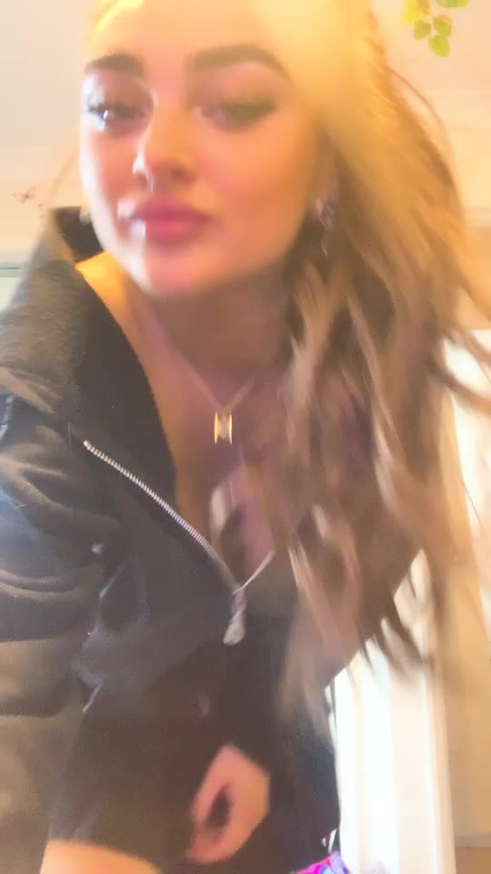 @Queefqueen