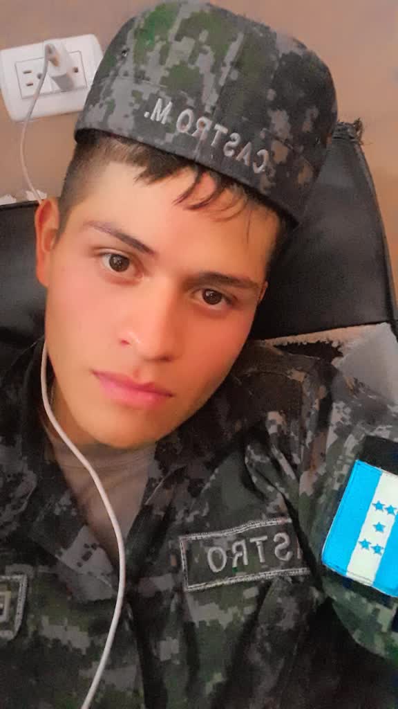 @CASTROAXEL👀 Hojts 👮♂️