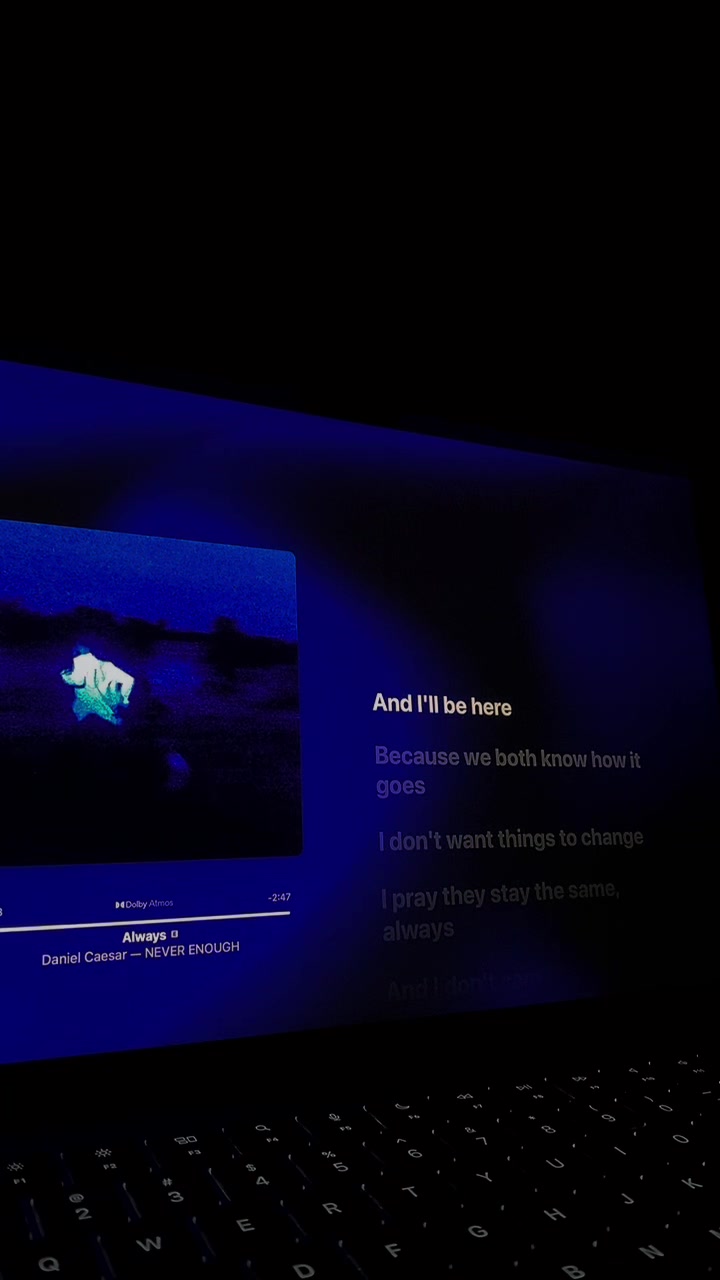 @🎧