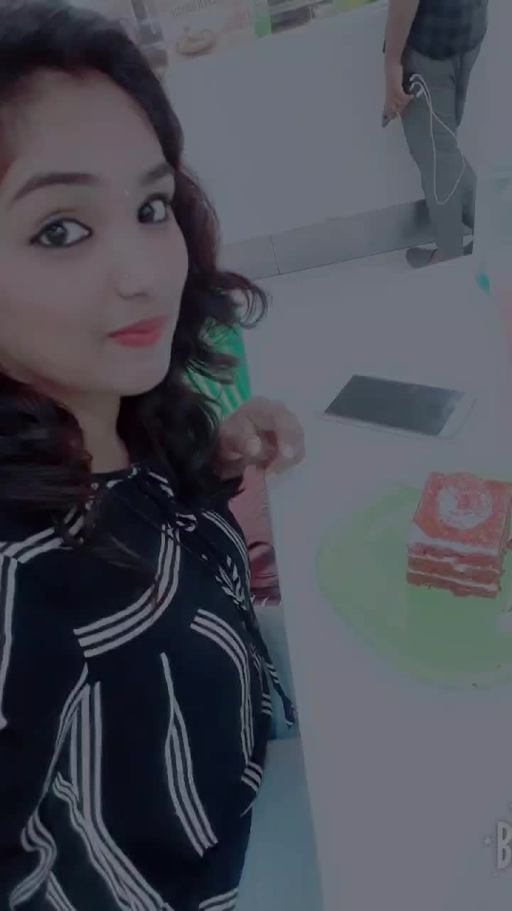 @Aparnaappuzzz