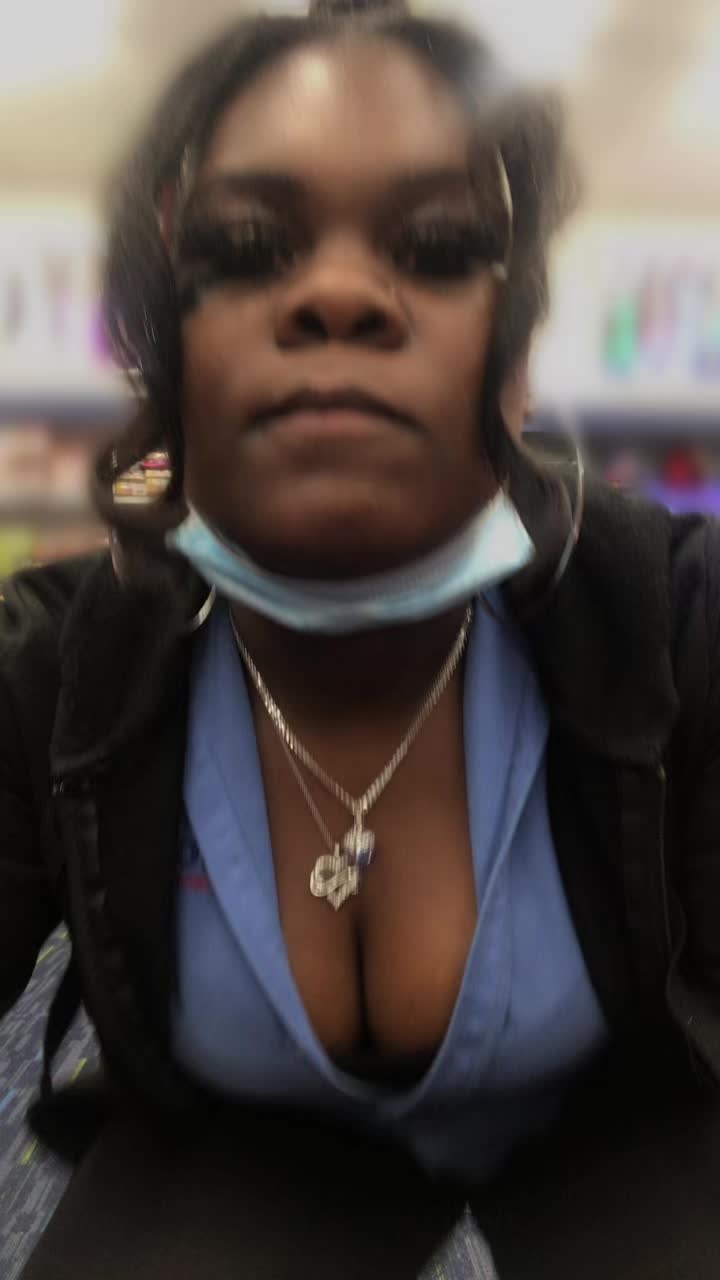 @TaniyahR