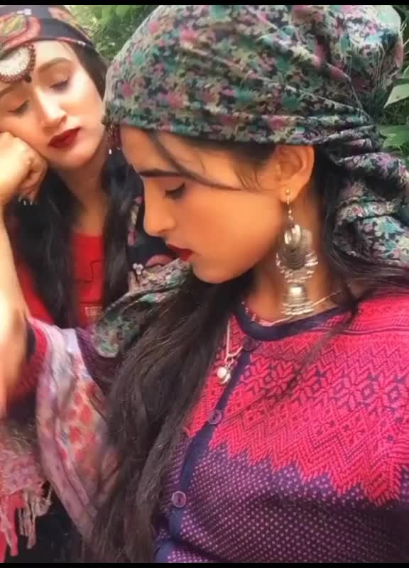 @Kriti Sharma