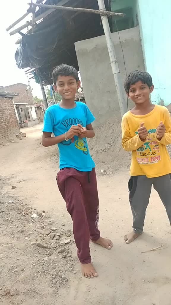 @Dharshi Thakor