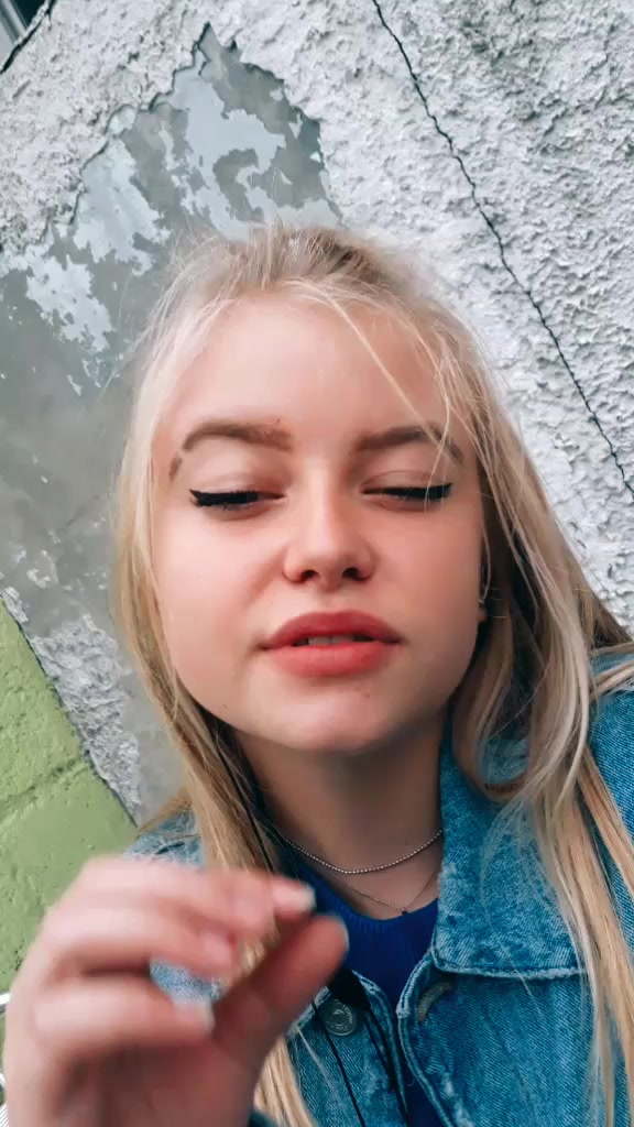 @&aring;ňňė-ĺ&aring;ůŕė