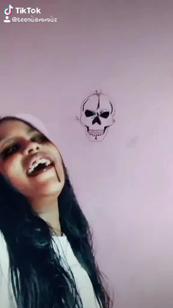 @😜smiley. _ .queen🤪