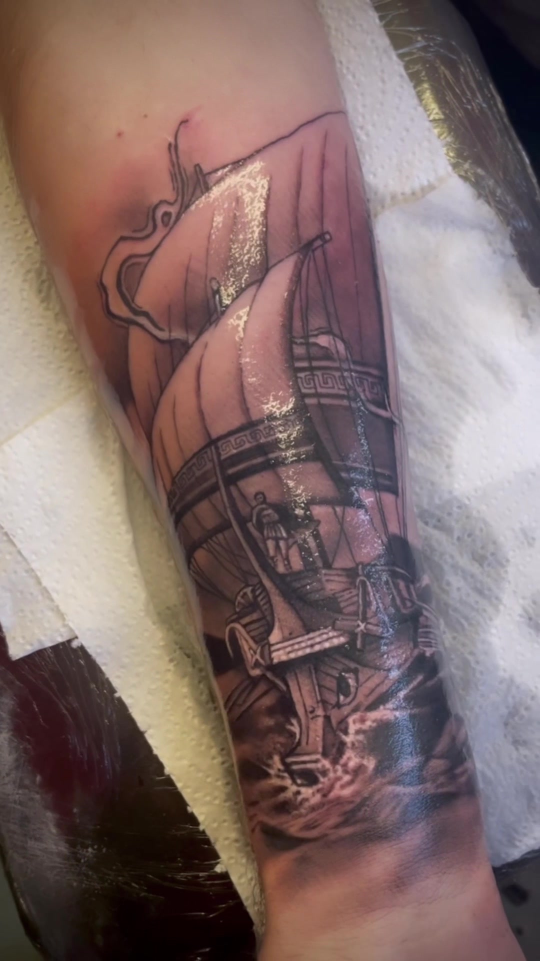 @Lowri Elizabeth Tattoo