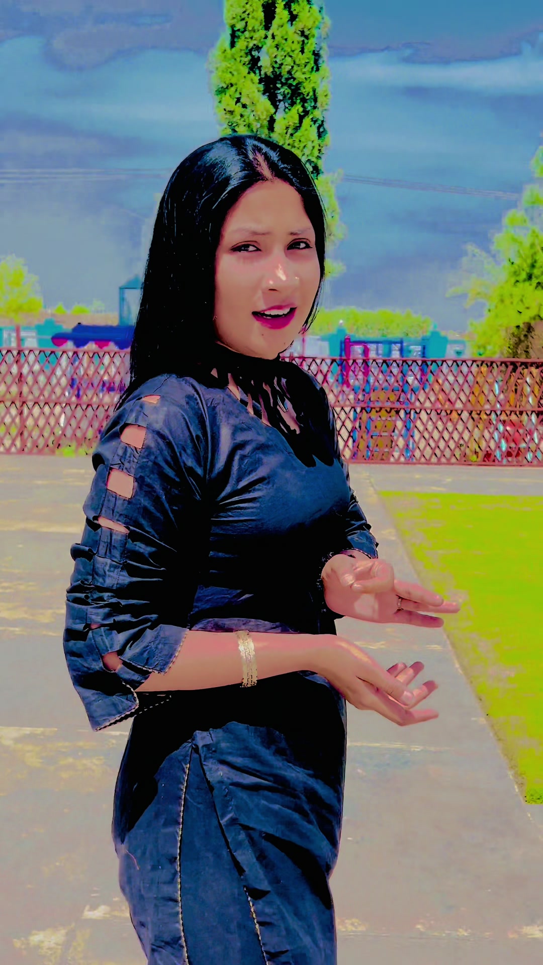@Mahii_💔_Khan