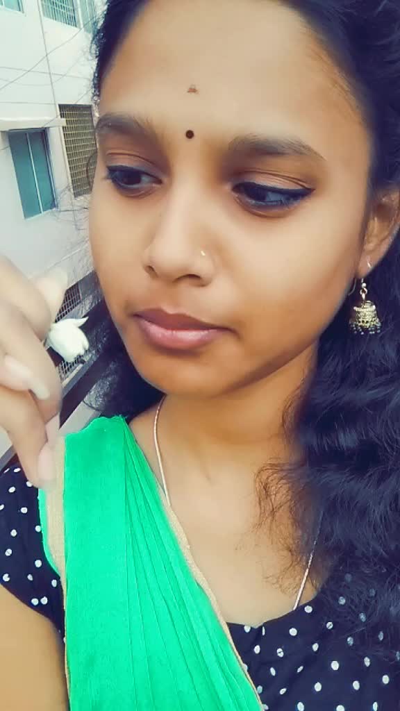@💕Niveditha👒